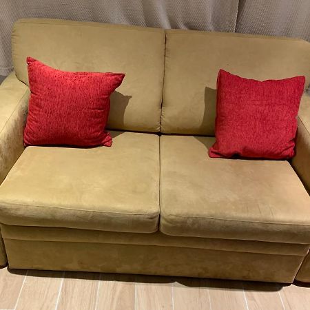 Studio Apartment - Entire Lower Ground Floor - Only 7 Mins Walk Kings Cross St Pancras Station 伦敦 外观 照片