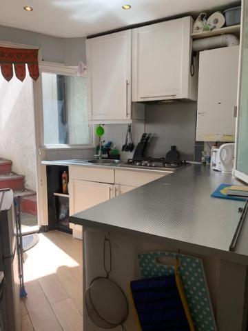 Studio Apartment - Entire Lower Ground Floor - Only 7 Mins Walk Kings Cross St Pancras Station 伦敦 外观 照片
