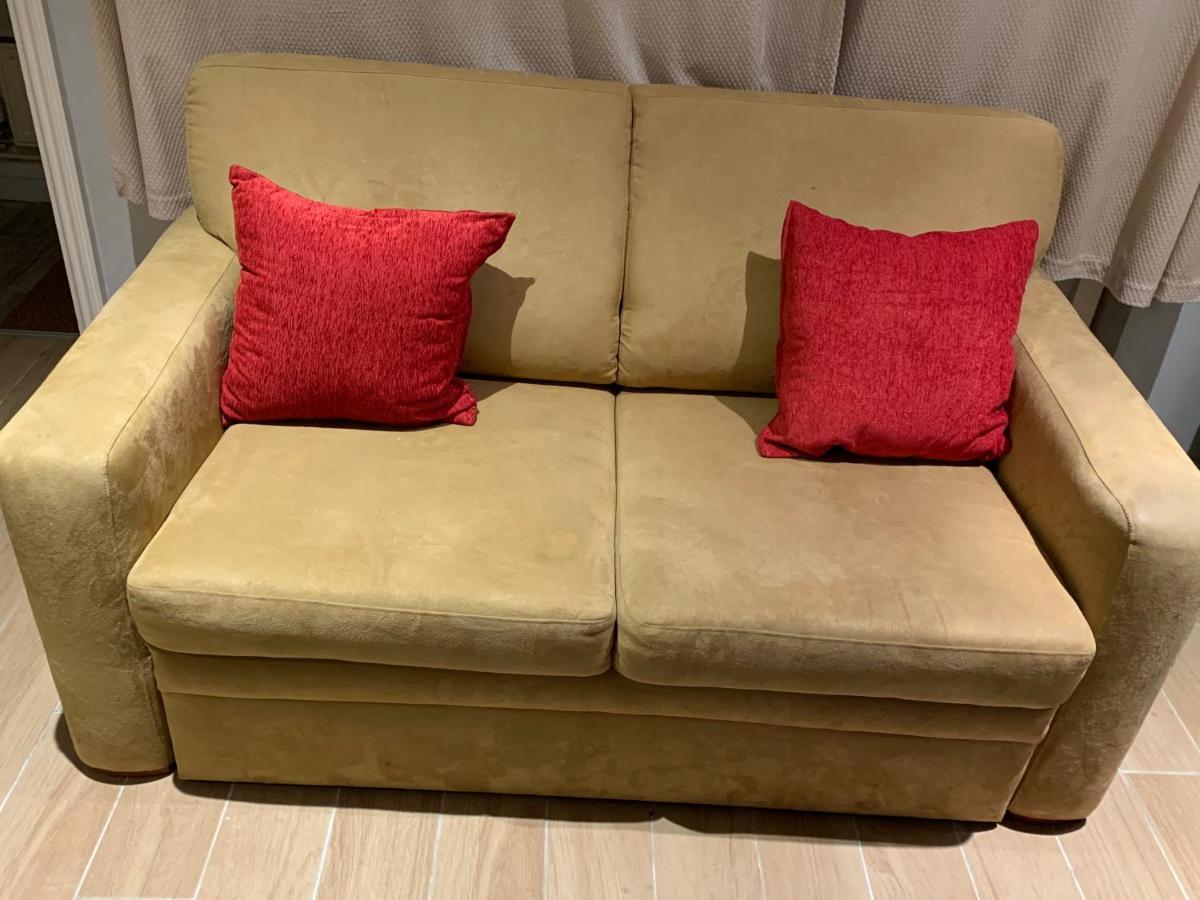 Studio Apartment - Entire Lower Ground Floor - Only 7 Mins Walk Kings Cross St Pancras Station 伦敦 外观 照片
